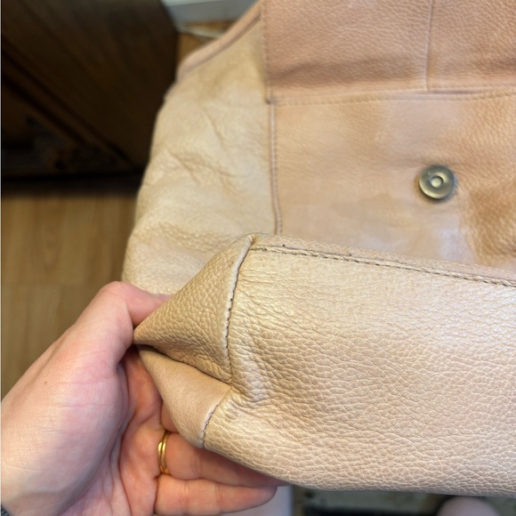 LATICO Bianca Crossbody Leather Bag in Rosa - Picture 4 of 10